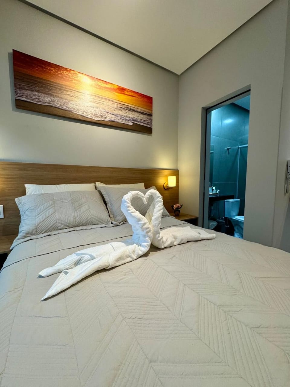 Bed, Photo of the whole room, Bedroom, towels