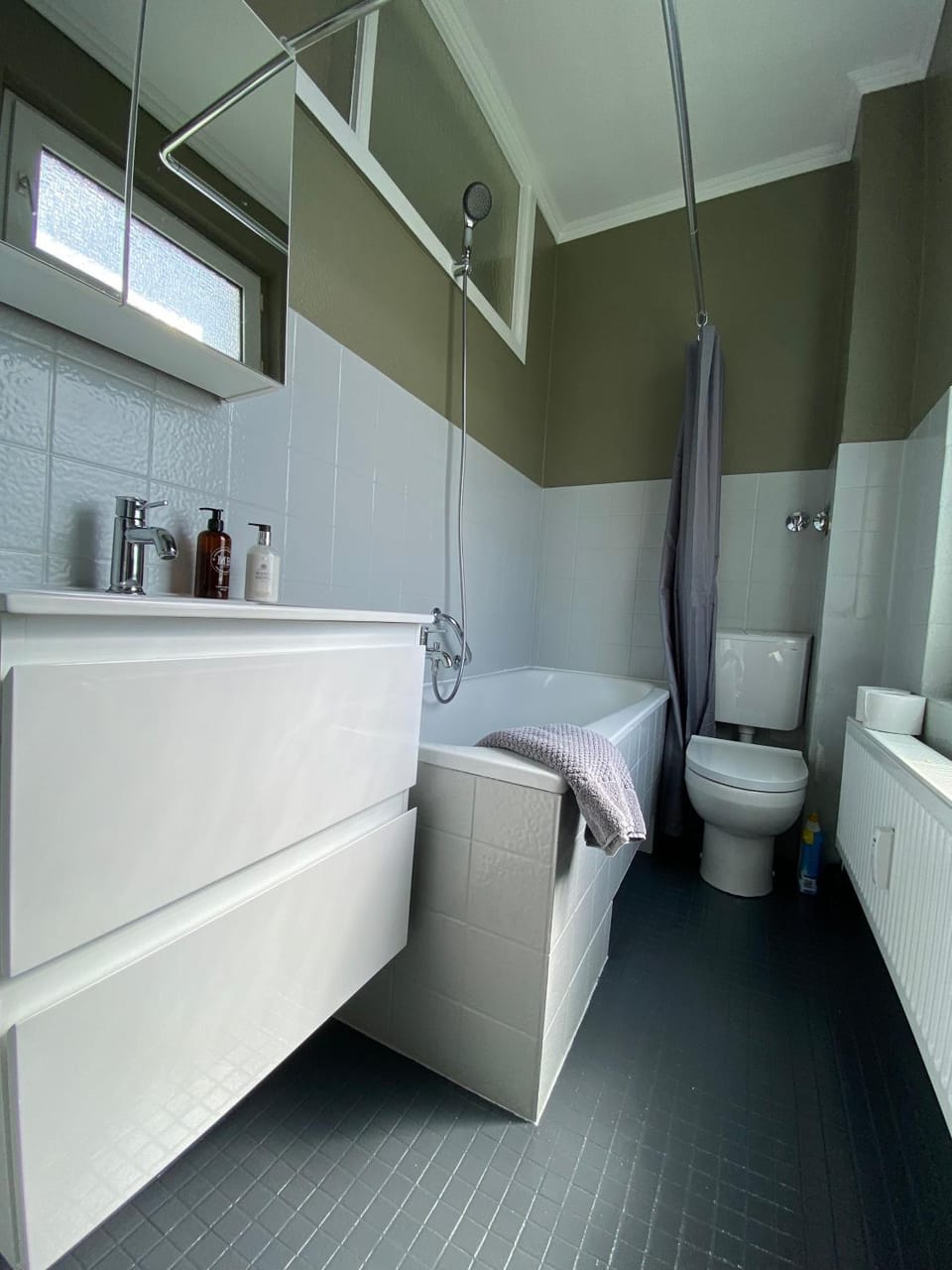 Bathroom, Living room
