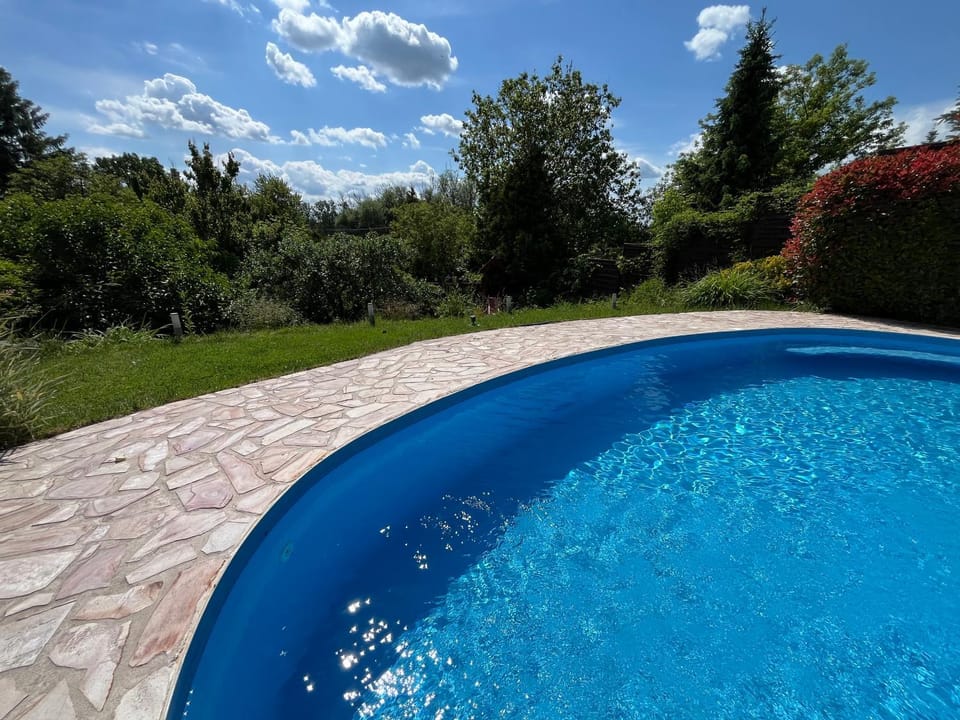 Garden, Swimming pool
