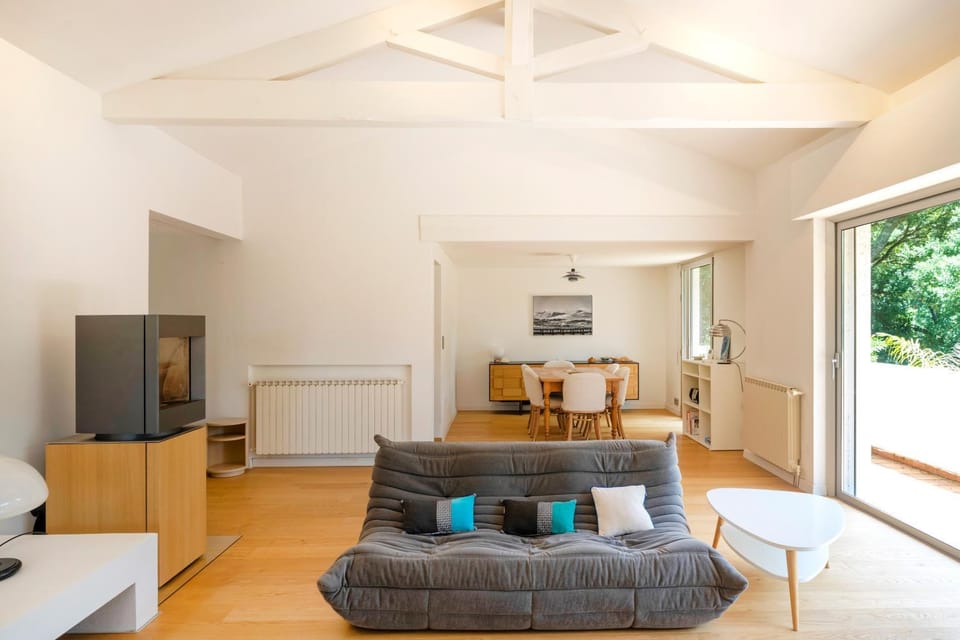 Property building, Living room