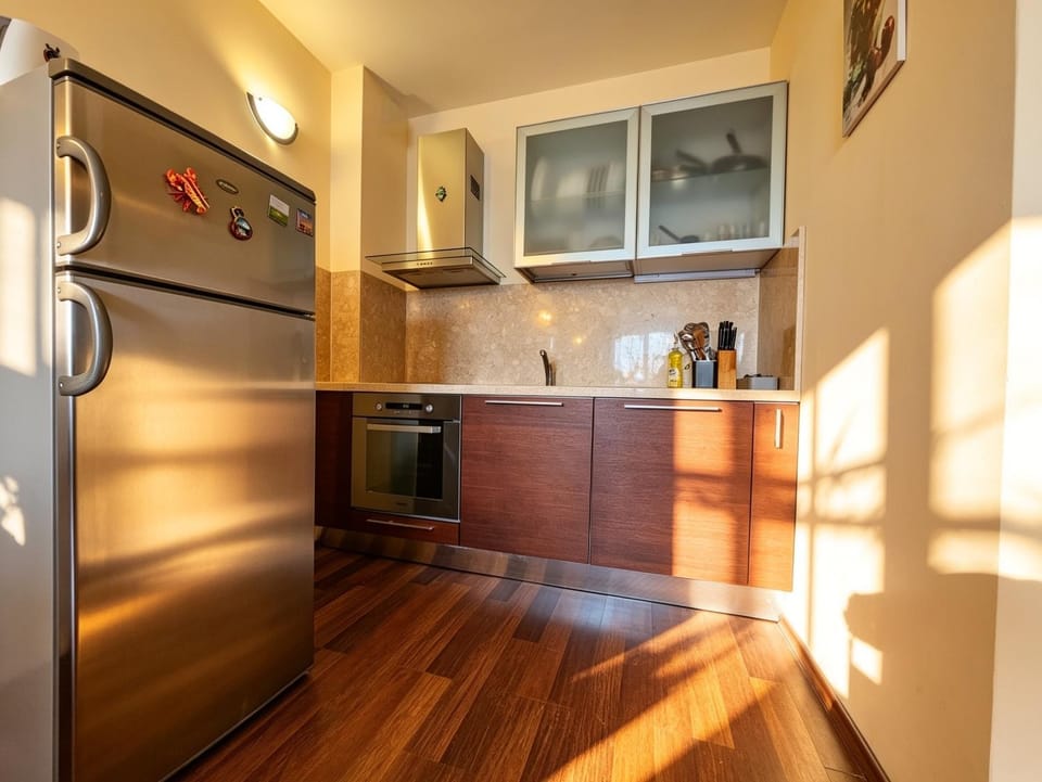 Kitchen or kitchenette, oven