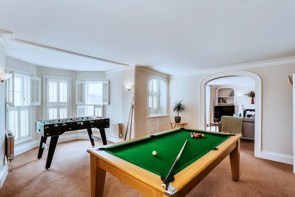 Communal lounge/ TV room, Living room