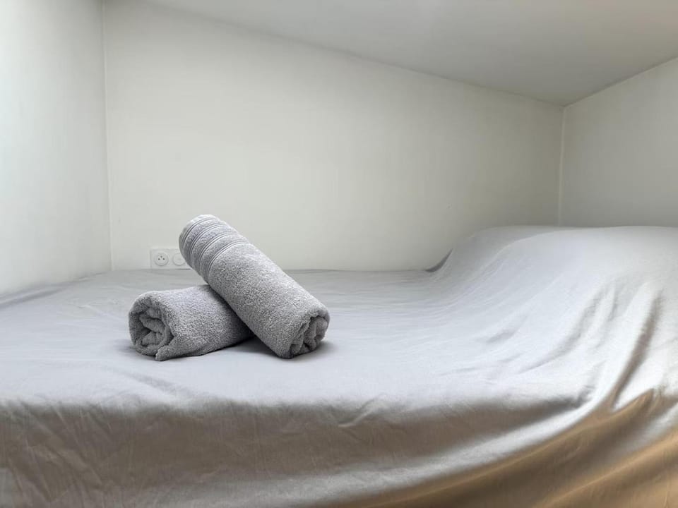 ღ Le Mezzo - Studio proche Centre & Wifi Apartment in La Rochelle
