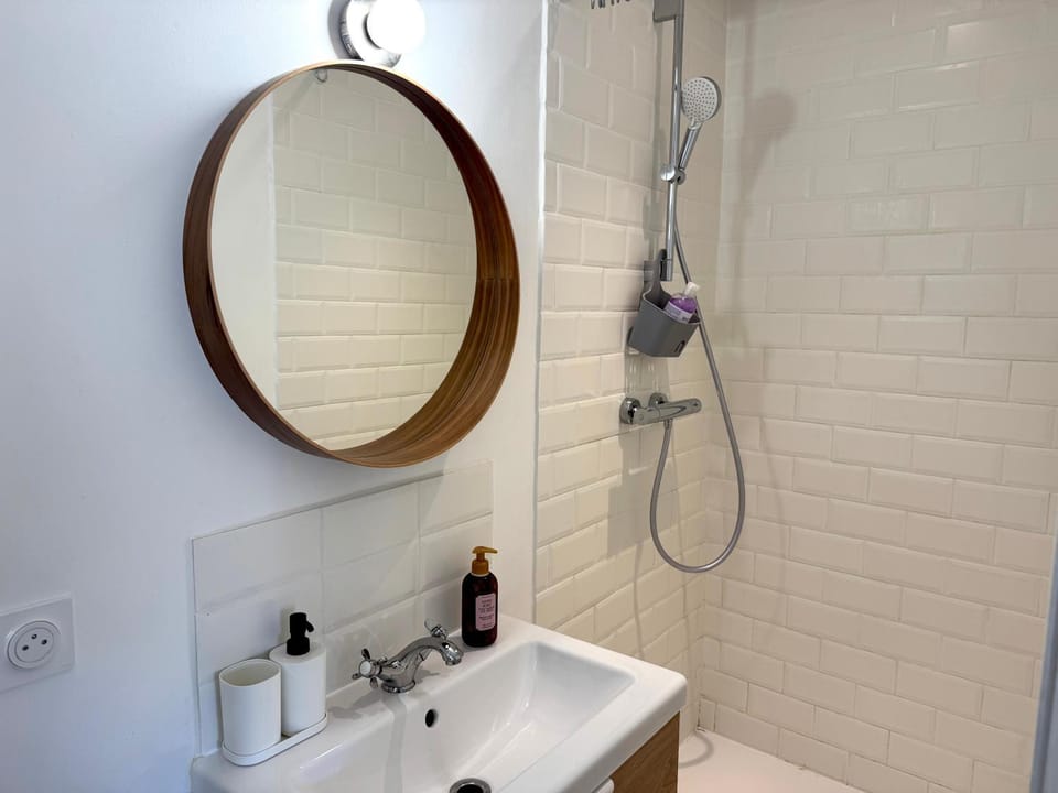 ღ Le Mezzo - Studio proche Centre & Wifi Apartment in La Rochelle