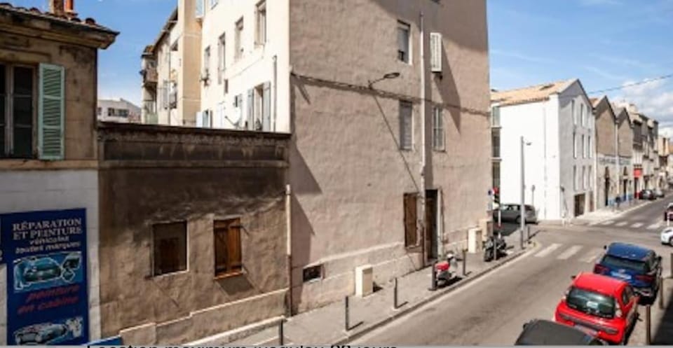 Appartement lumineux Abbé Apartment in Marseille