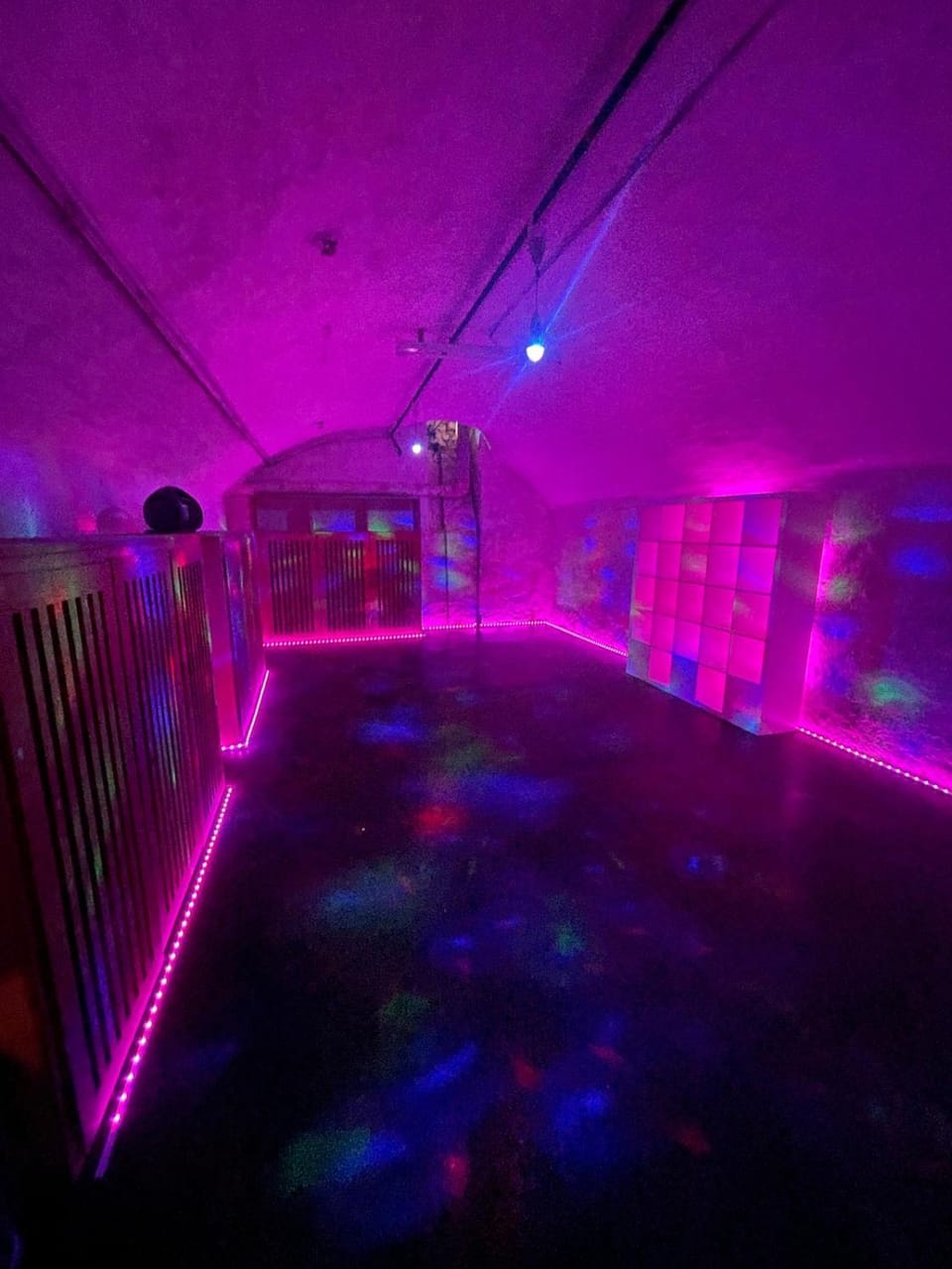 Nightclub / DJ