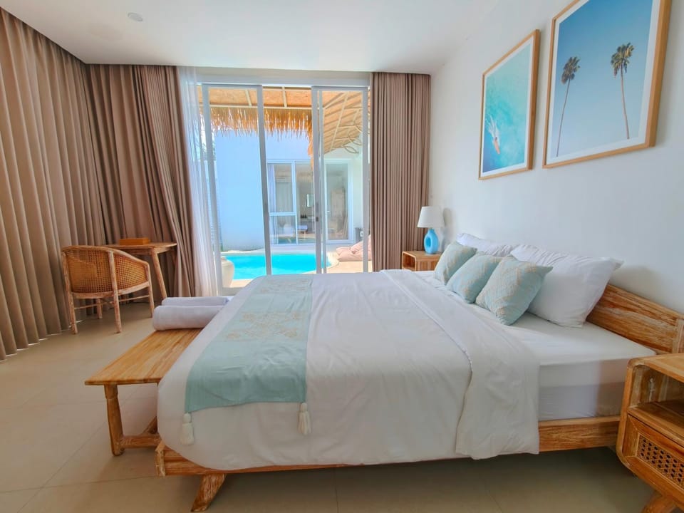 Bed, Photo of the whole room, Bedroom, Pool view