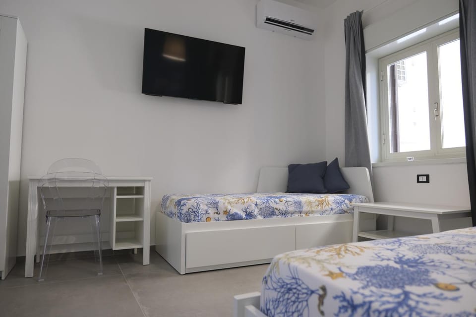 TV and multimedia, Photo of the whole room, air conditioner