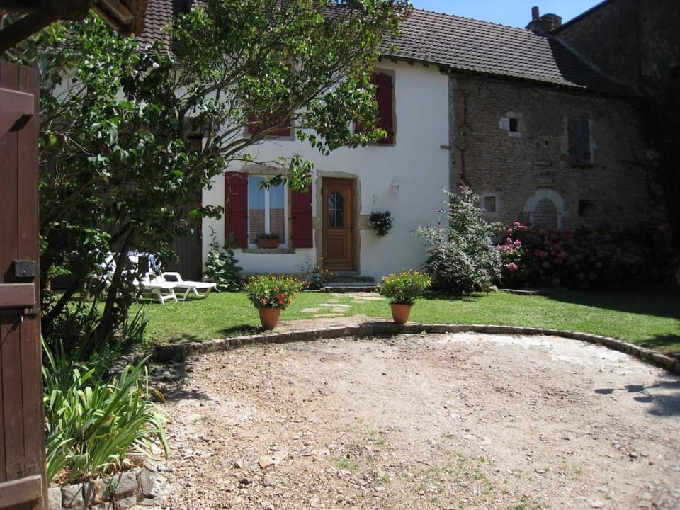 Gîte au calme House in Bourgogne-Franche-Comté