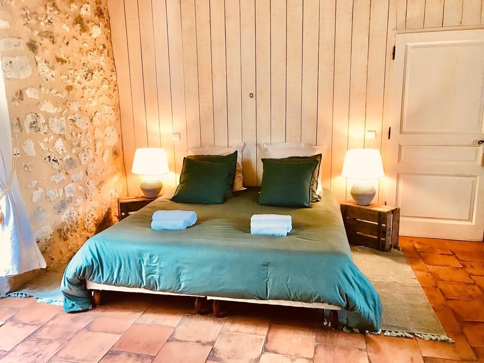Le Clos de Lusignan Bed and Breakfast in Nouvelle-Aquitaine