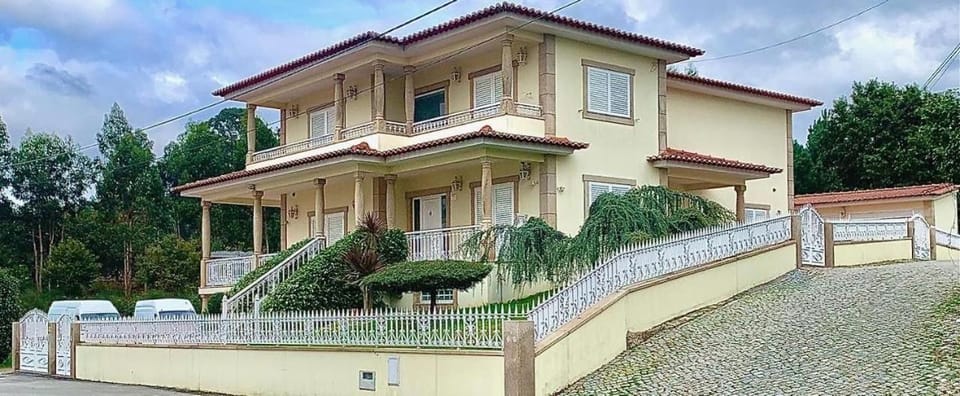 Lux House Bed and Breakfast in Porto District