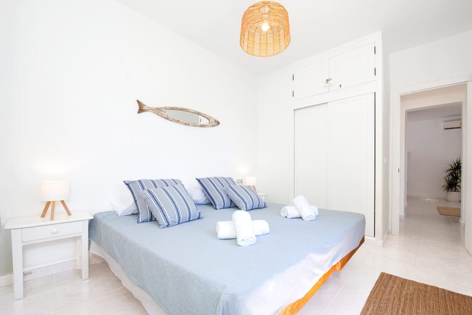 Living room, Bedroom