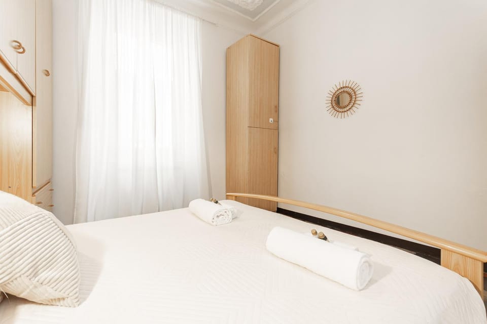 Bed, Photo of the whole room, Bedroom, towels, wardrobe