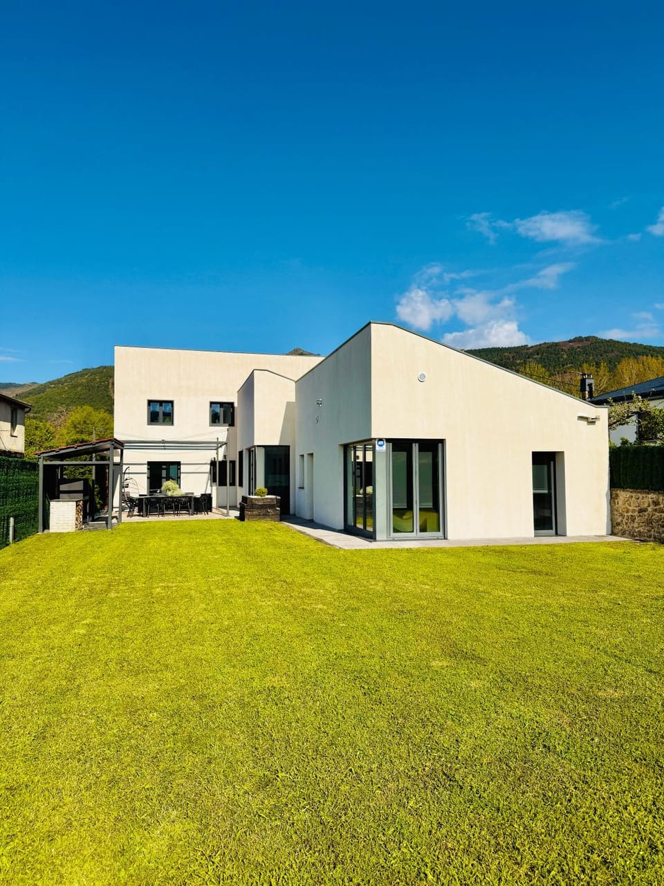 Patio, Garden, Balcony/Terrace