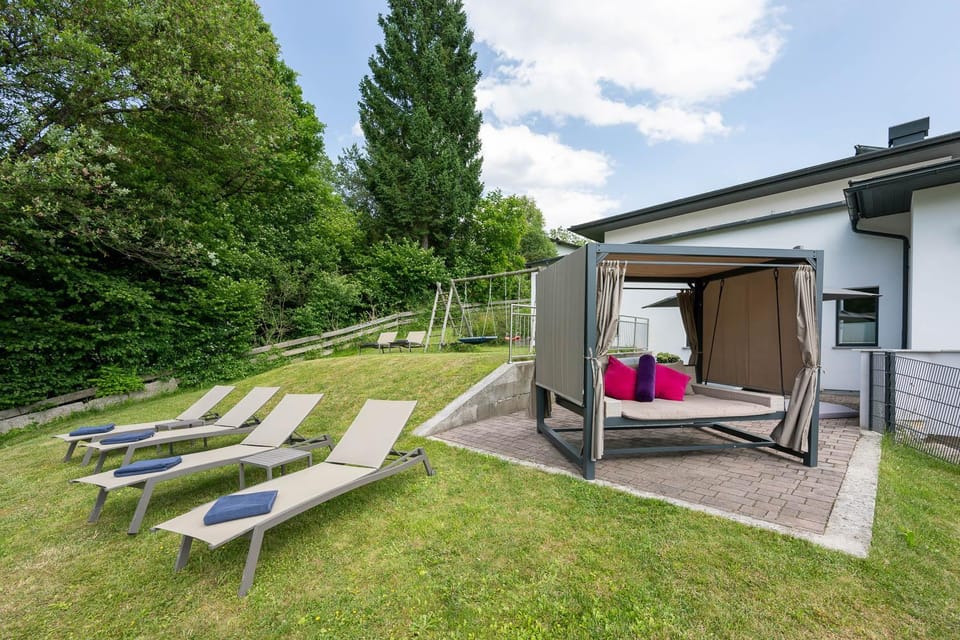 Garden, sunbed