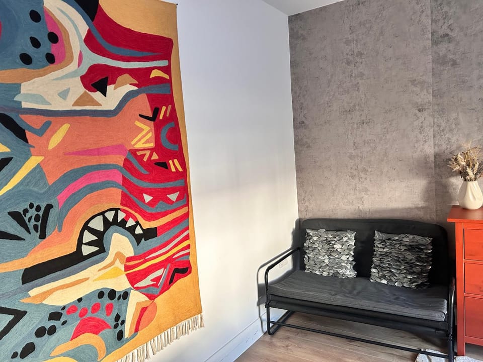 Decorative detail, Seating area