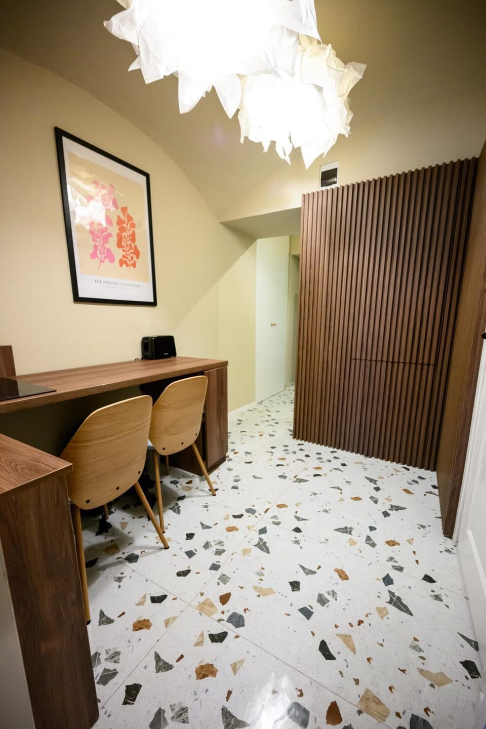 Kitchen or kitchenette, Seating area