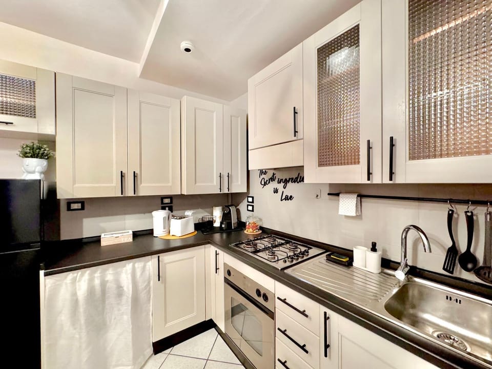 Kitchen or kitchenette, pet friendly, stove