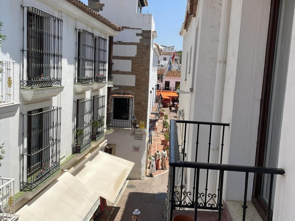 Plaza de los Naranjos Apartment in Marbella