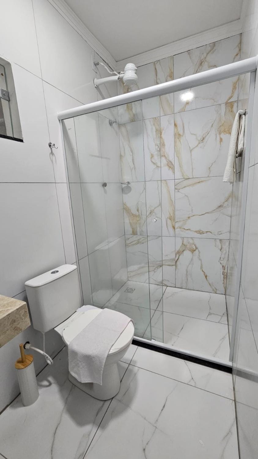 Shower, Bathroom, towels