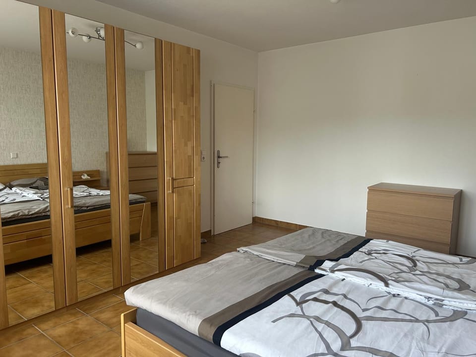 Bed, Bedroom, wardrobe