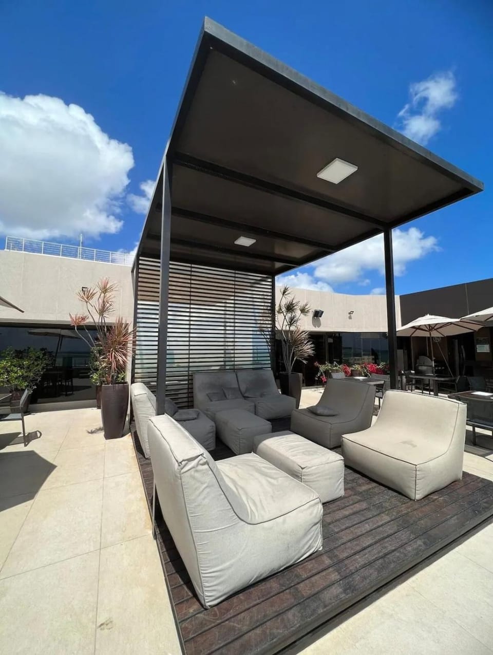 View (from property/room), Balcony/Terrace, Seating area