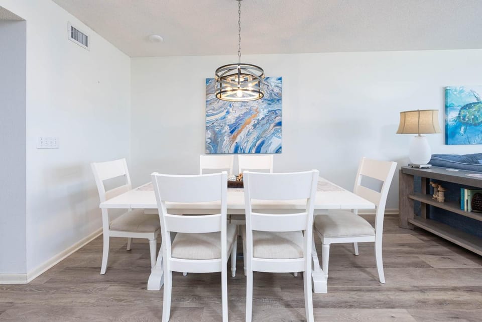 Phoenix X 904 Apartment in Ono Island