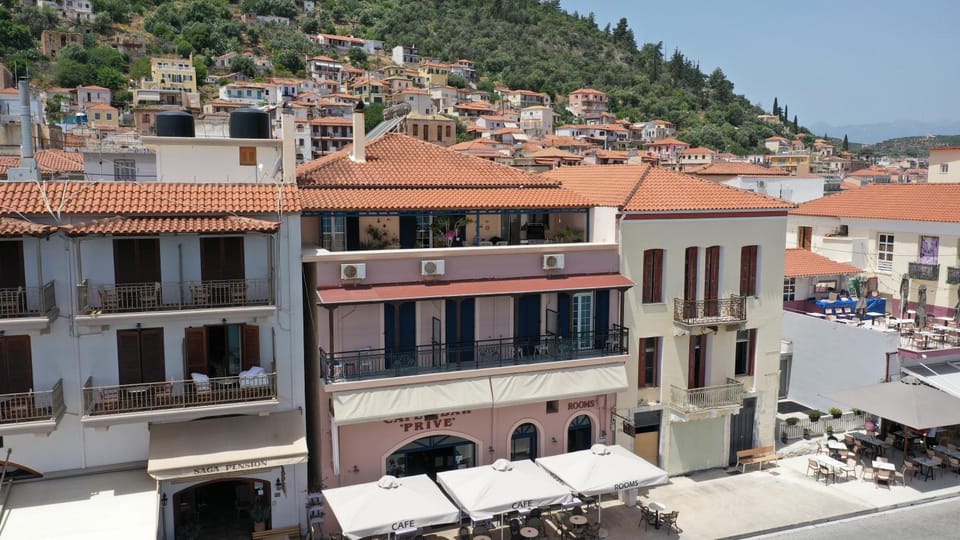 Liakakos Rooms Apartment hotel in Peloponnese Region