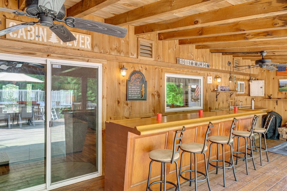 Home w/ Outdoor Entertainment Area in Ashland! House in Ashland