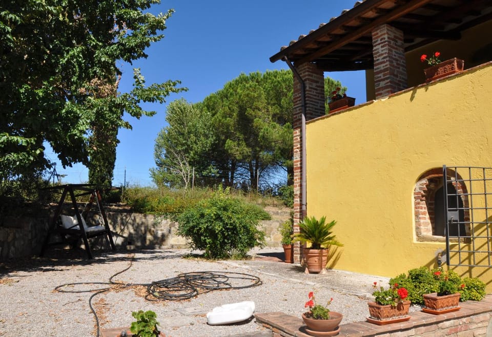Property building, Facade/entrance, Garden, Garden