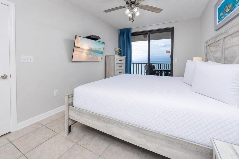 Phoenix X 1412 Apartment in Ono Island