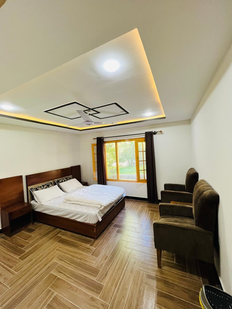 Bed, Living room, Bedroom