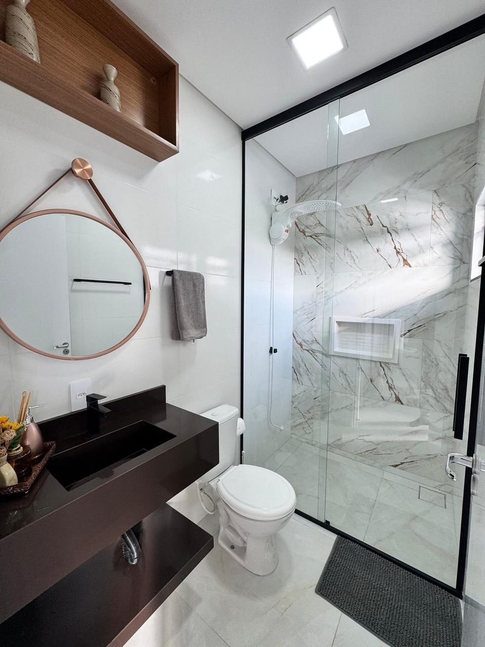 Toilet, Bedroom
