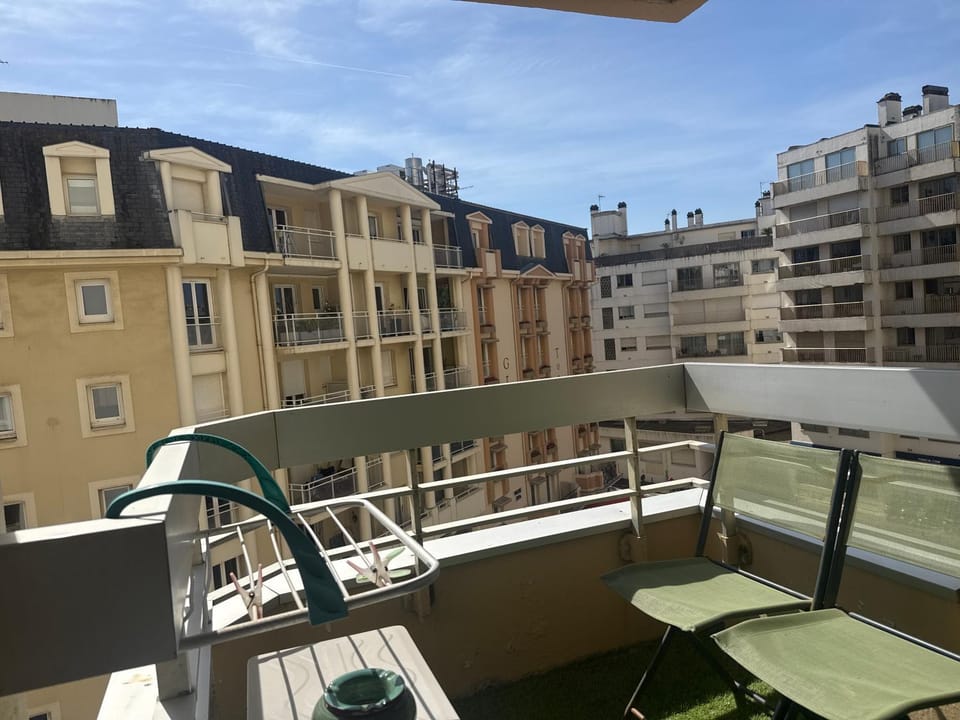 Elegant studio, 2-4 people, WiFi, pool, parking Apartment in Biarritz