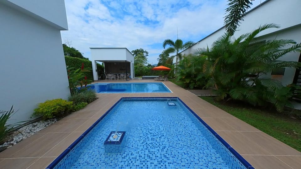 Balcony/Terrace, Swimming pool