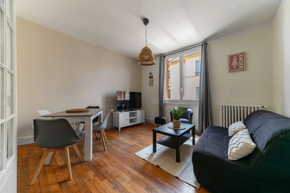 TV and multimedia, Living room, Dining area