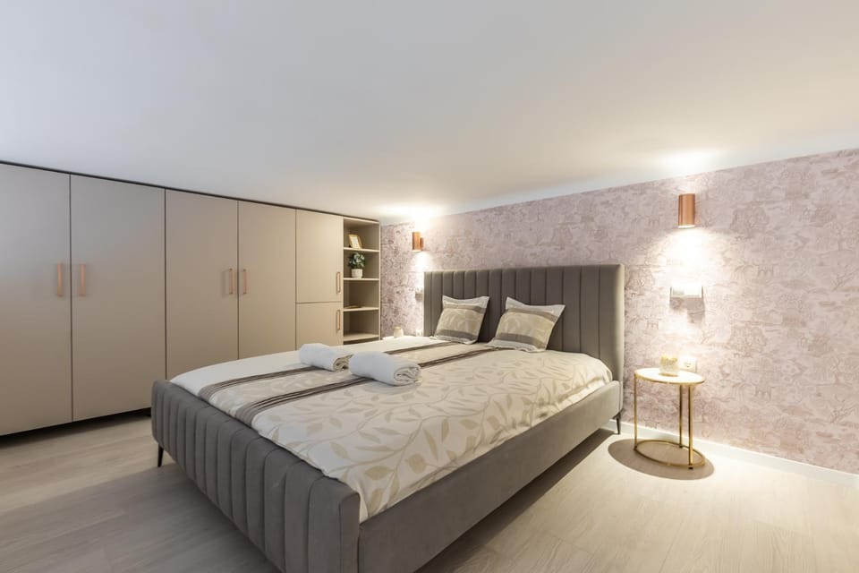 Bed, Bedroom, wardrobe