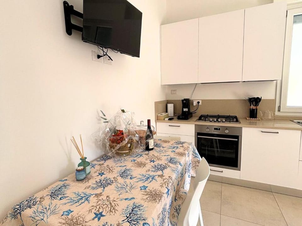 TV and multimedia, Kitchen or kitchenette, Dining area