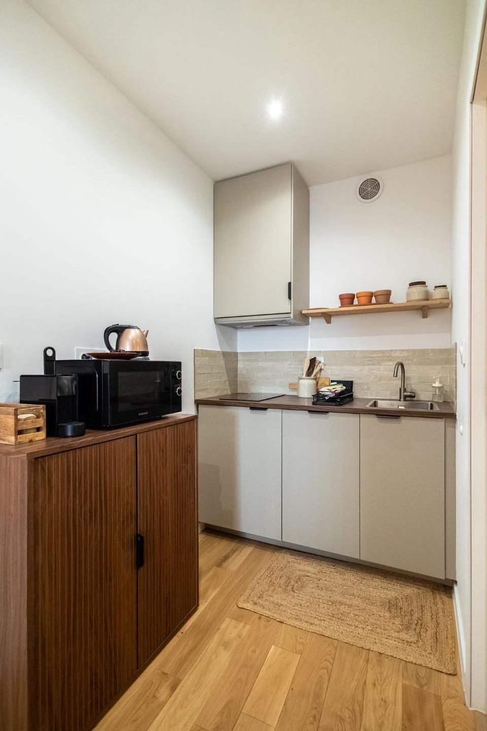 Kitchen or kitchenette