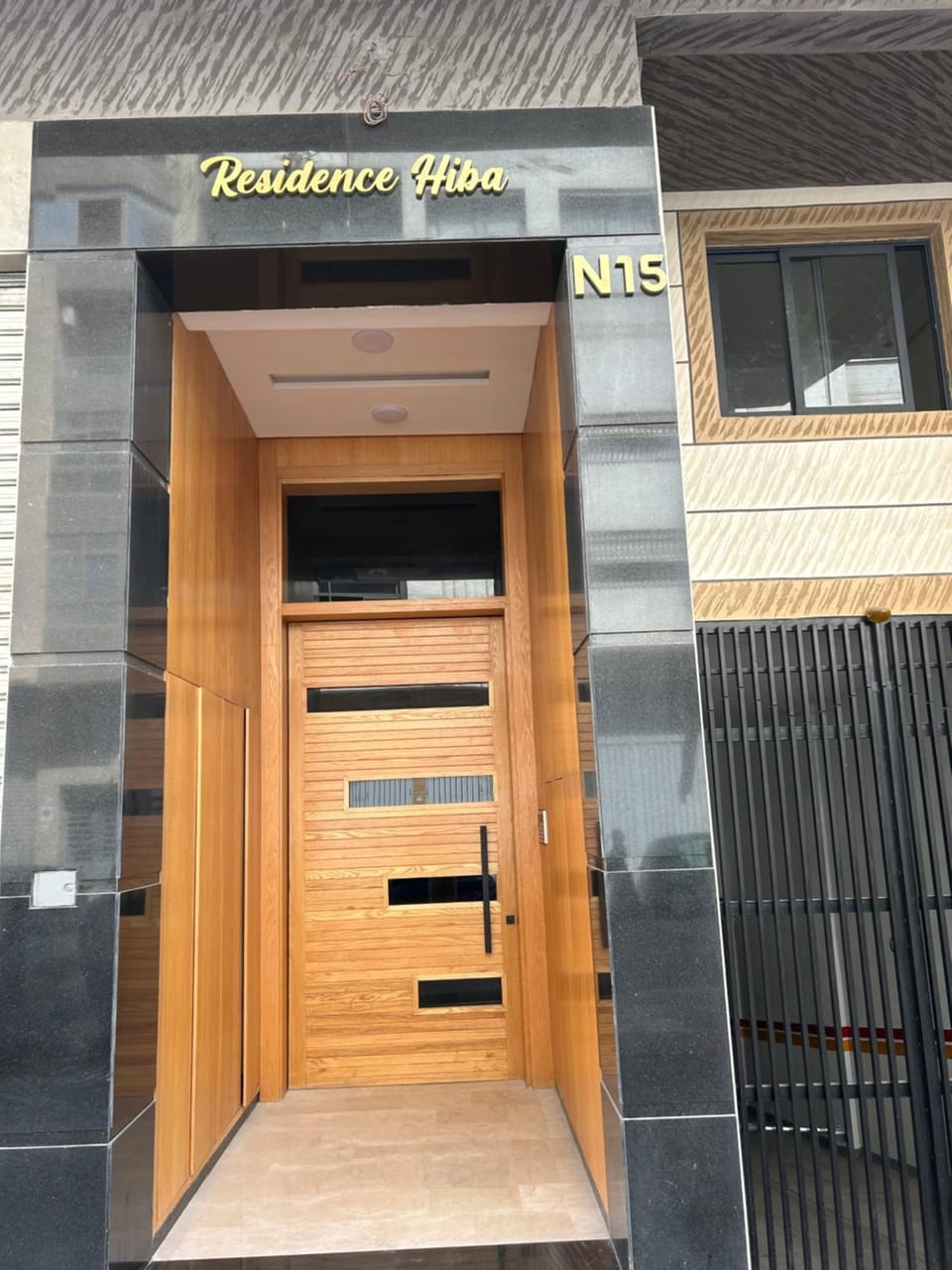 Facade/entrance