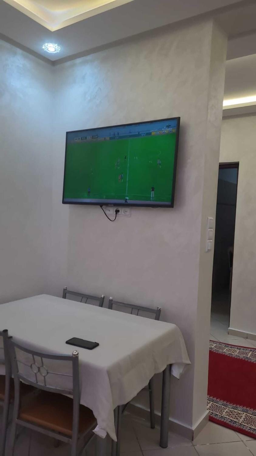 TV and multimedia, Business facilities, Dining area