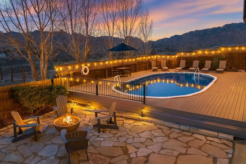 Exclusive Retreats 6 Bedroom 6 Bath Desert Paradise with Private Heated Pool House in Spanish Valley