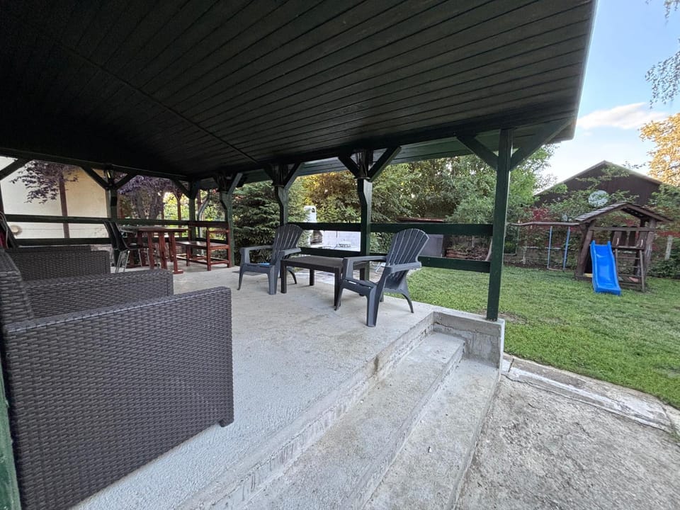 Garden, Balcony/Terrace