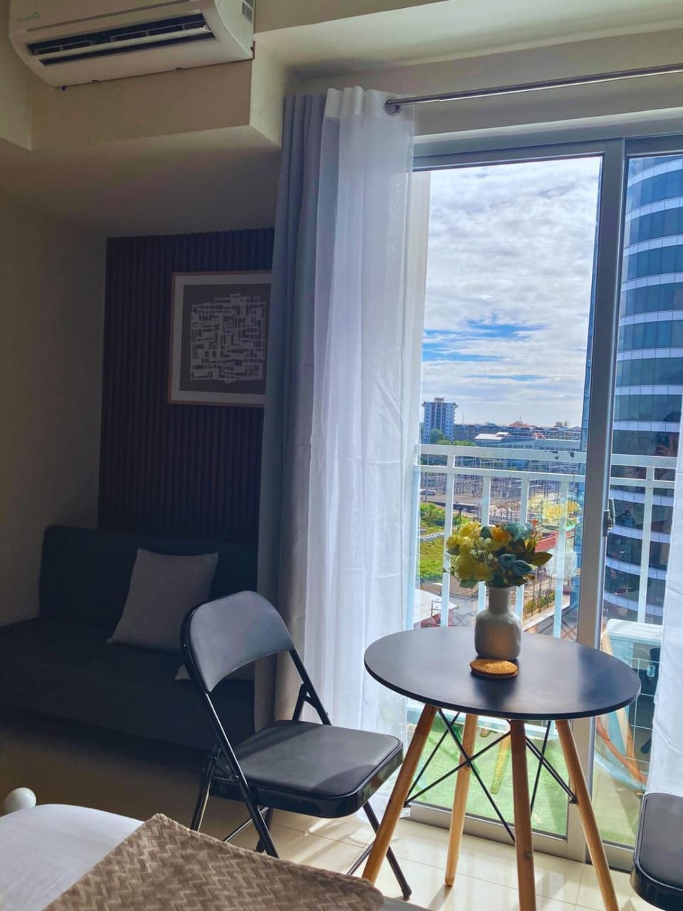 View (from property/room), Balcony/Terrace, air conditioner
