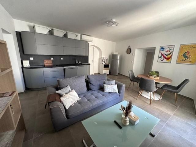 Nîmes Downtown Apartment Apartment in Nimes