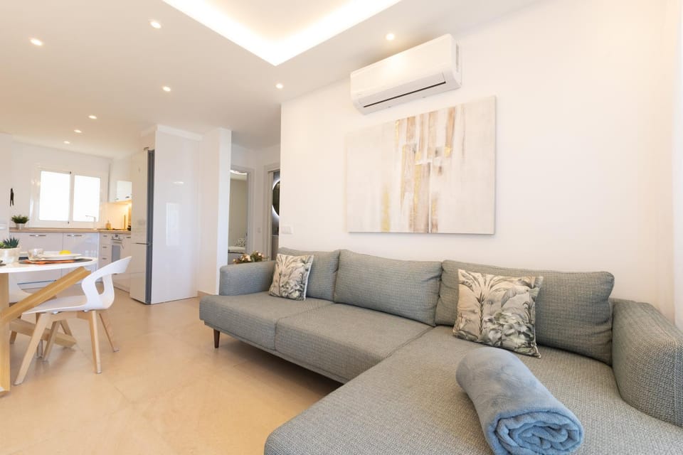 Living room, Dining area, air conditioner