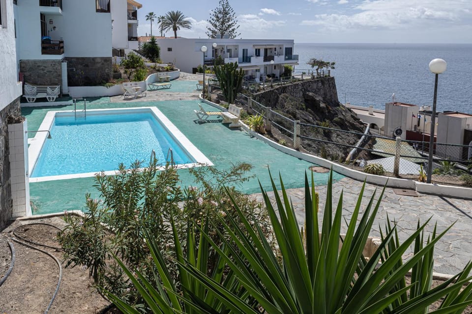 Pool view, Swimming pool, Swimming pool