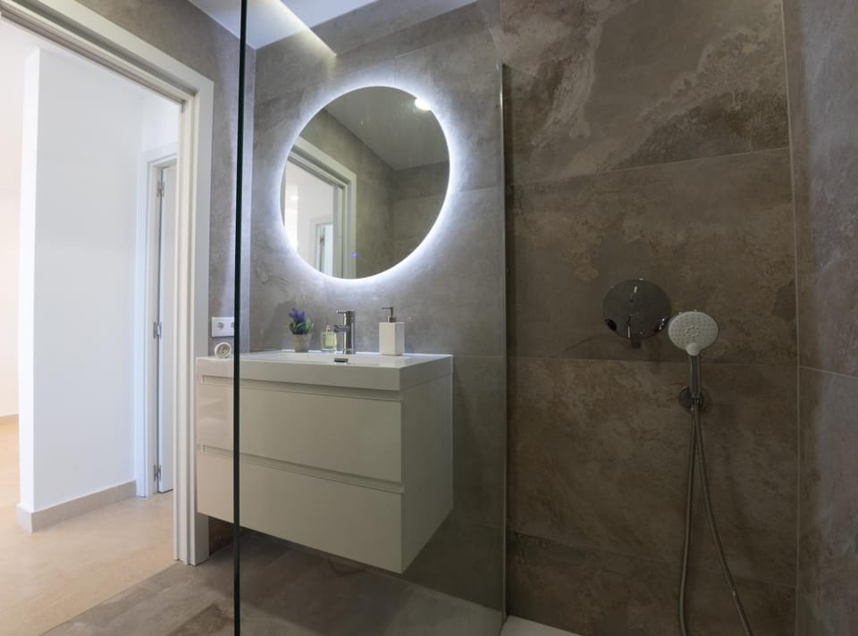 Shower, Bathroom
