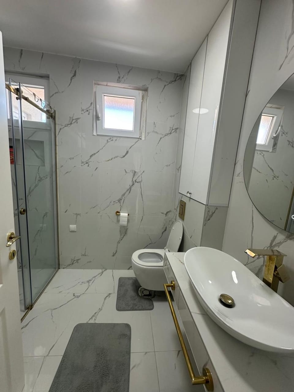 Shower, Toilet, Bathroom