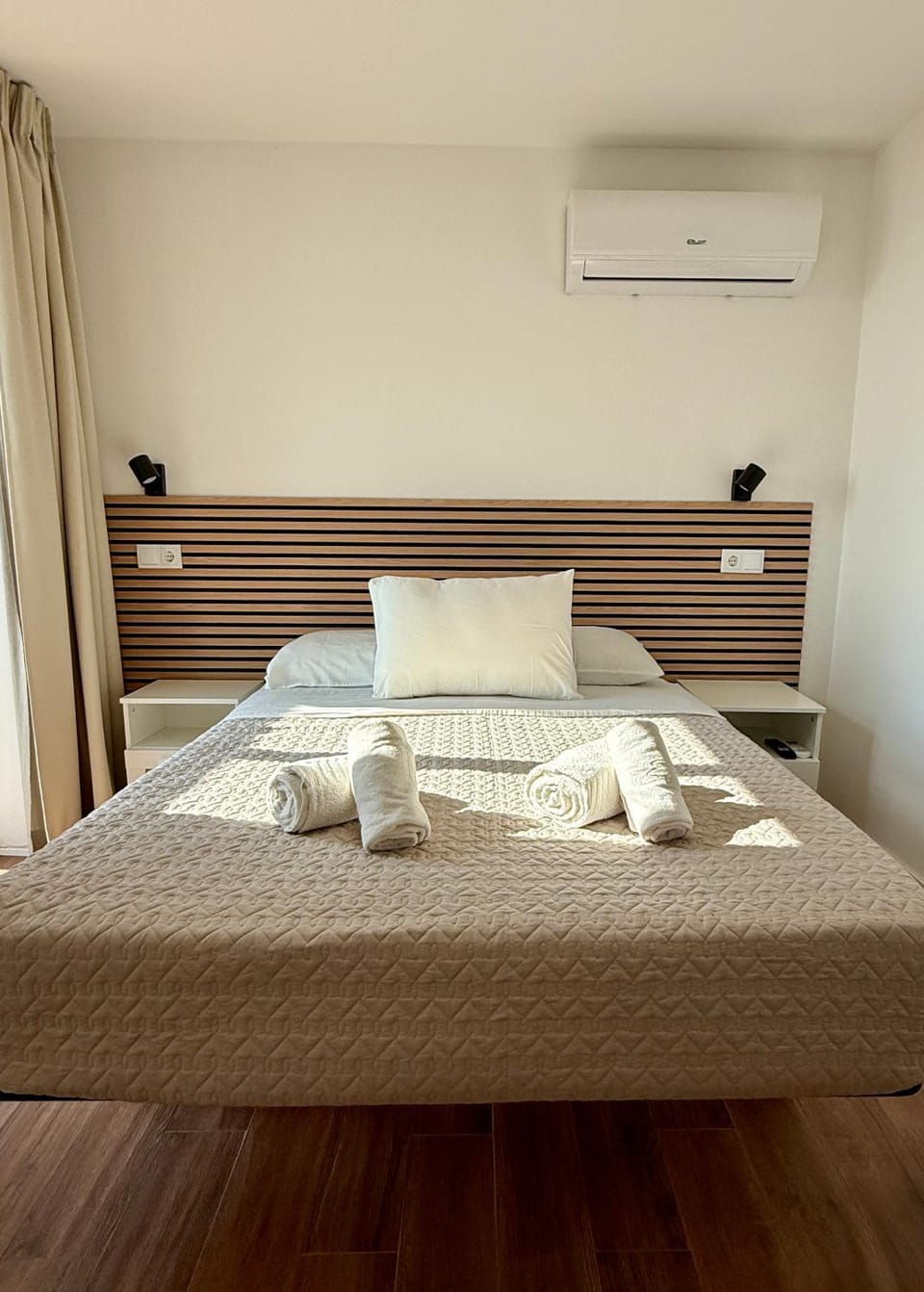 Pura Vida Baleal Bed and Breakfast in Peniche